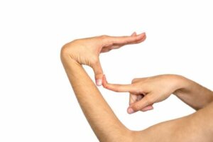 Zespół Ehlersa-Danlosa: co to jest i jak się go leczy?