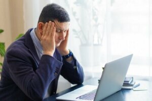 Co to jest chroniczne niezadowolenie i jak sobie z nim radzić?