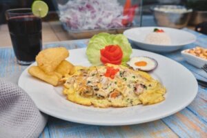 Omlet z tuńczykiem: szybki i łatwy przepis