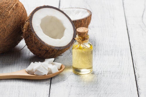 Kontrowersje związane z olejem kokosowym: co musisz wiedzieć