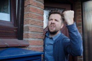 Napady złości u dorosłych: przyczyny i wskazówki