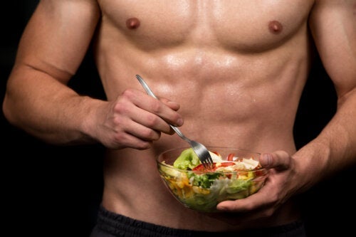 Jak powinna wyglądać moja dieta, jeśli chcę zwiększyć masę mięśniową?