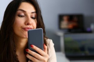 Co to jest Breadcrumbing, czyli okruchy miłości i jak uniknąć tego zjawiska?