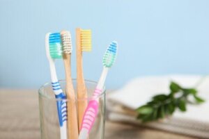 Bambusowe szczoteczki do zębów - zalety i wady