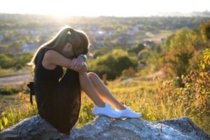 Letnia depresja - przyczyny, objawy i jak sobie z nią radzić