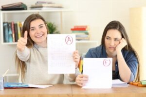 Czy istnieje coś takiego jak „dobra zazdrość”? Co mówią psychologowie