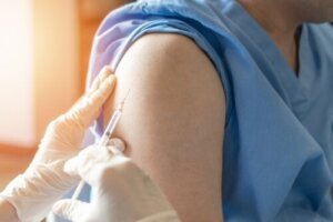 Szczepionka przeciw HPV a zdrowie jamy ustnej: jaki jest ich związek?