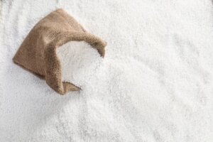 Sole trzeźwiące na bazie amoniaku w sportach siłowych: jakie są ich skutki?