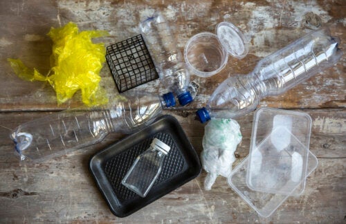 Plastiki jednorazowego użytku: dlaczego należy ich unikać