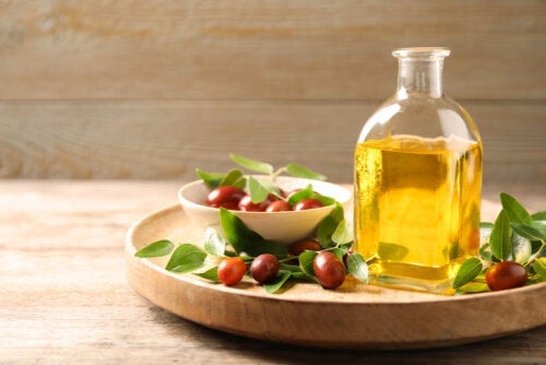 Czy olejek jojoba pomaga w leczeniu trądziku?