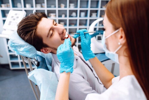 Apikoektomia dentystyczna - zastosowanie i zalety zabiegu