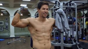 Mark Wahlberg - na czym polegają jego rutynowe ćwiczenia