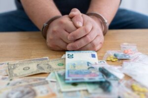 Obsesja na punkcie pieniędzy: co to jest i jak sobie z nią radzić?