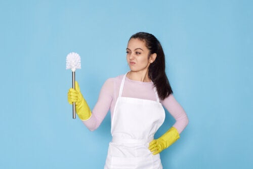 Czyszczenie i dezynfekcja narzędzi do sprzątania