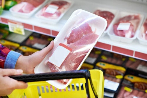 Jak wpływa na cholesterol czerwone i białe mięso?