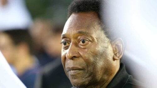 Pelé umiera hospitalizowany z powodu raka jelita grubego