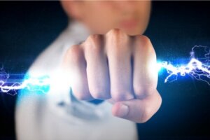 Elektryczność statyczna: co to jest i jakie niesie zagrożenia dla zdrowia?