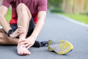 Zerwanie ścięgna Achillesa - przyczyny, leczenie i rehabilitacja