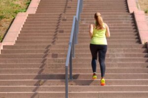 Trening cardio lub HIIT w celu utraty wagi: różnice i porady