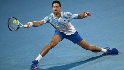 Novak Djokovic: wszystko o jego treningu, jodze i rutynie rozciągania