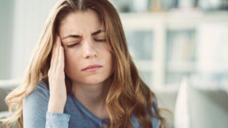 Przewlekłe codzienne bóle głowy: wszystko, co musisz wiedzieć