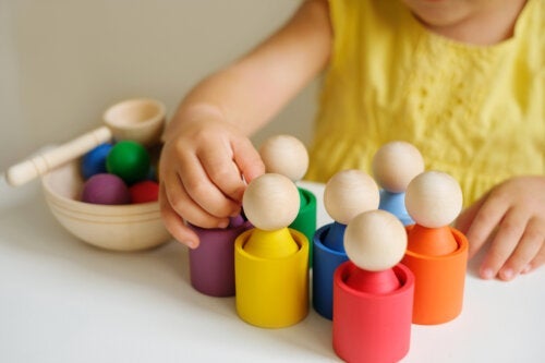 Zabawki Montessori: korzyści i zastosowania we wczesnej edukacji