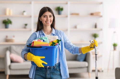 Dowiedz się, jak stworzyć tygodniowy plan sprzątania, który idealnie pasuje do Twojego domu