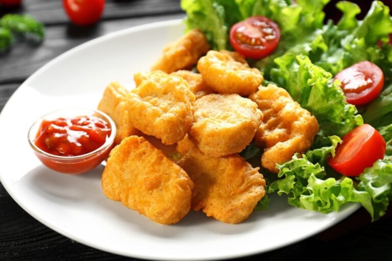 Nuggetsy z kurczaka - 5 smacznych przepisów